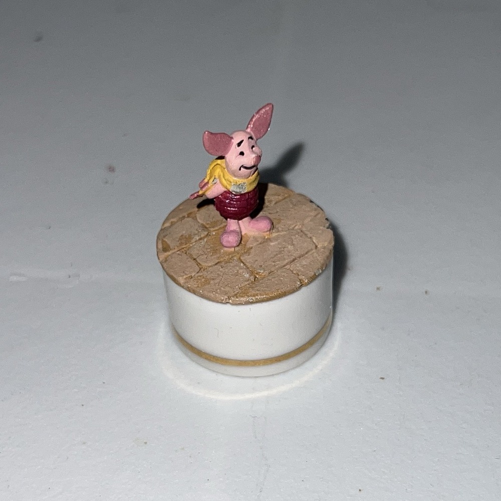 Disney Cast of Characters Collection - Piglet Mini Trinket Box -